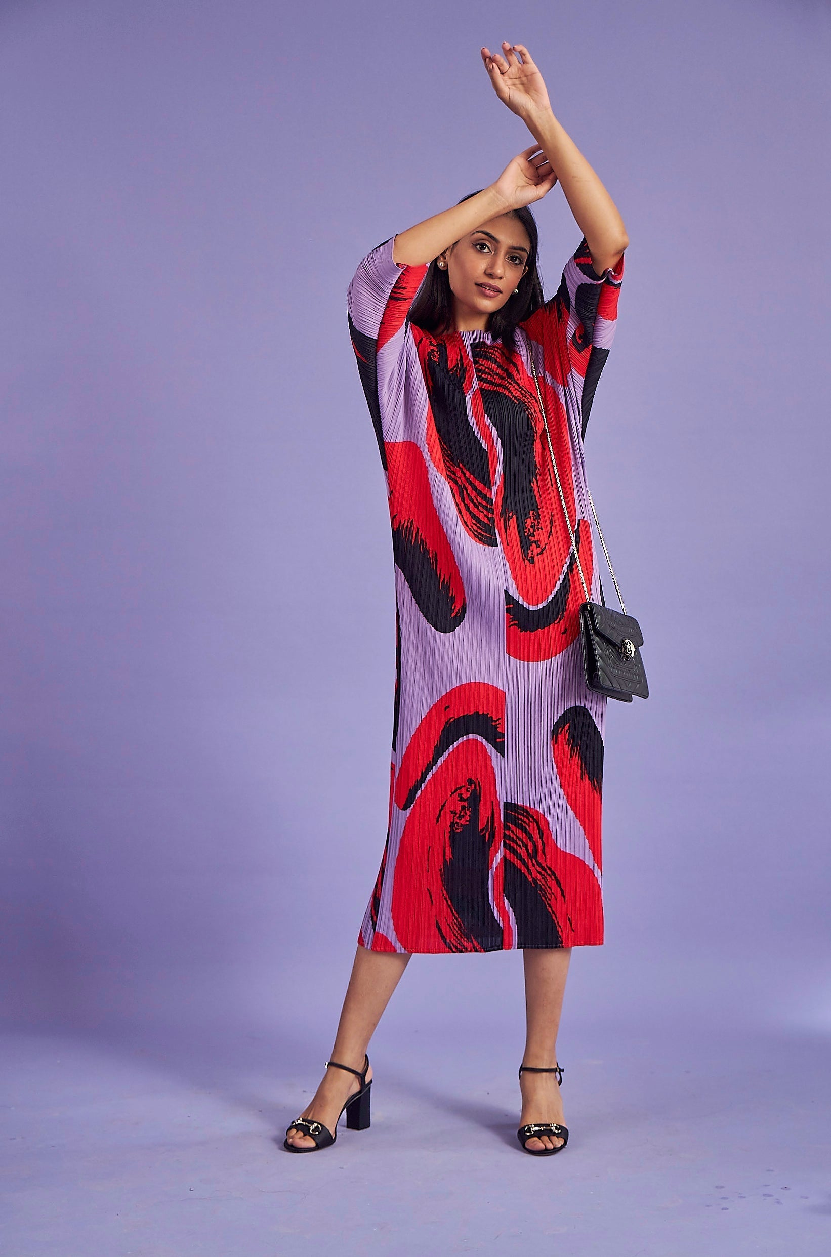 PLEATED DRESS WITH STRAIGHT CUT SILHOUETTE