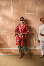 Load image into Gallery viewer, Banarasi Begum Tunic Set - Red and Green