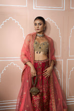 Load image into Gallery viewer, Banarasi Begum Ghaghra And Chunni - Fuschia