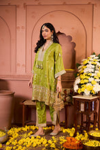 Load image into Gallery viewer, Aaina Adaa Tunic Set with Embroidered Pants - Green