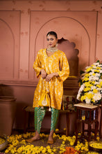 Load image into Gallery viewer, Banarasi Begum Tunic Set - Yellow and Green