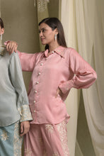 Load image into Gallery viewer, Reyna Gara Glazed Shirt - Pastel Pink