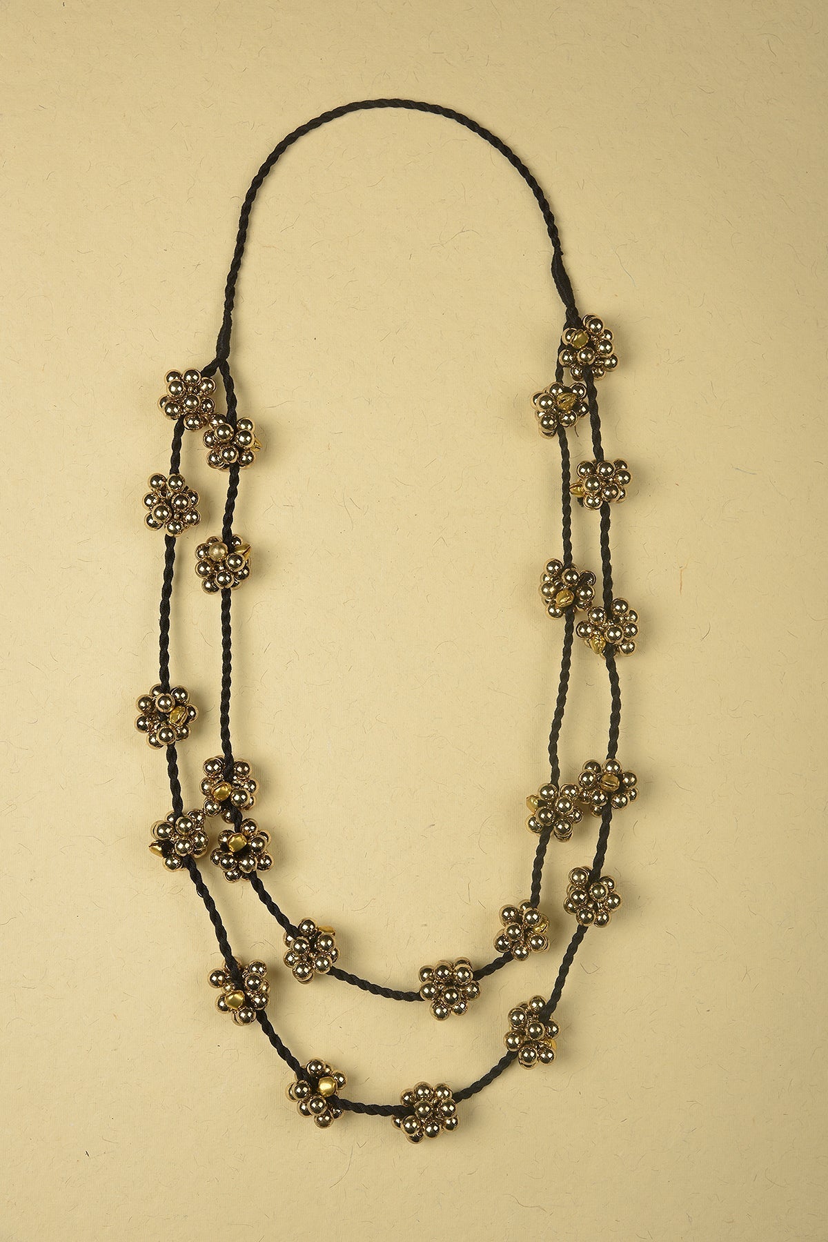 Necklace made of Threads and Iron Beads