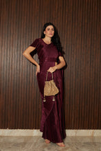 Load image into Gallery viewer, Scintillating Sewed Pleated Saree With Pleated Blouse - Wine