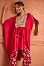 Load image into Gallery viewer, Reyna Gara Glazed Kaia Kaftan Top -Red