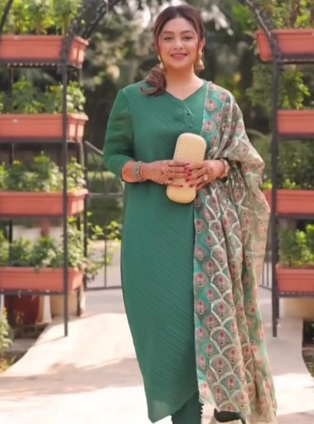 Megha Sehra in our Potli Button Tunic Set with Dupatta - Green